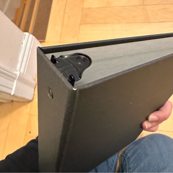 Appointed Three Ring Binder for 5.5x8.5 inch paper - Picture 4 of 8